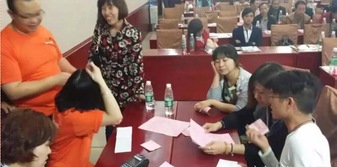 史麦斯营销峰会的招商订货交易现场